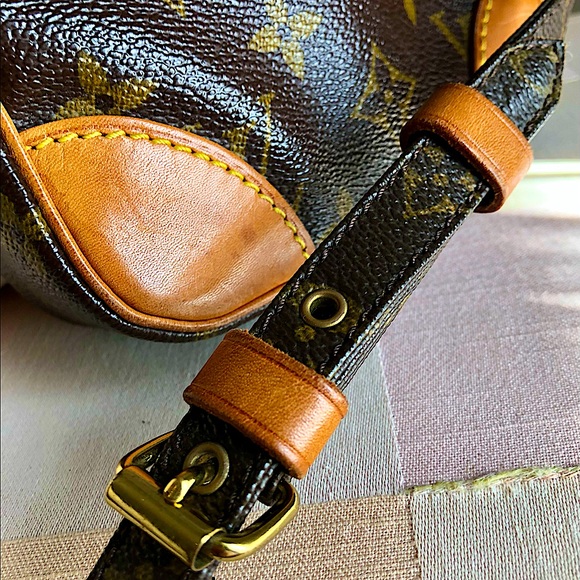 Excellent Condition Rare Louis Vuitton Cross-Body Danube Patent Leather Bag - Picture 12 of 15